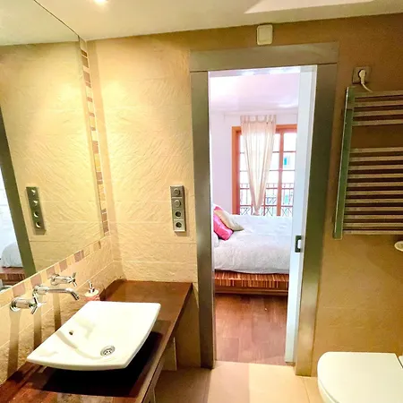 Homestay Ensuite Double With Terrace In Shared In Center Of Santa Eularia With Sea View And Close To The Santa Eularia des Riu